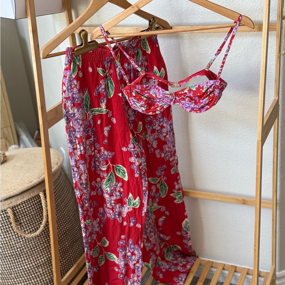 Rhythm Red Floral Patterned Set - image 1